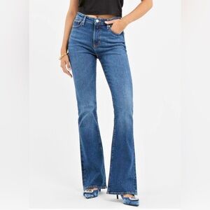 NWT *Damaged* Guess High-Rise Women’s Jeans | Size 31x32 | Sexy Flare Bootcut